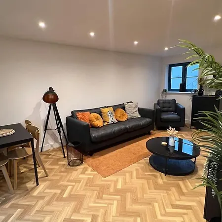 The Orchard - Ground Floor Flat Бристоль