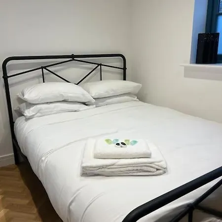 Апартаменты The Orchard - Ground Floor Flat Бристоль
