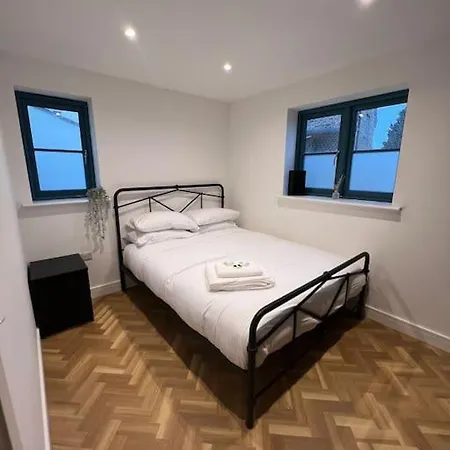 Апартаменты The Orchard - Ground Floor Flat Бристоль