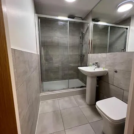 Апартаменты The Orchard - Ground Floor Flat Бристоль