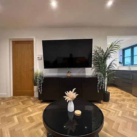 The Orchard - Ground Floor Flat Apartament